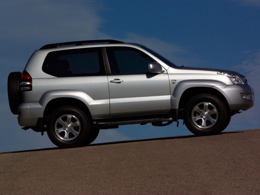  Toyota Land Cruiser Prado 120 3-Door 2003 года  (фото 2 из 29)